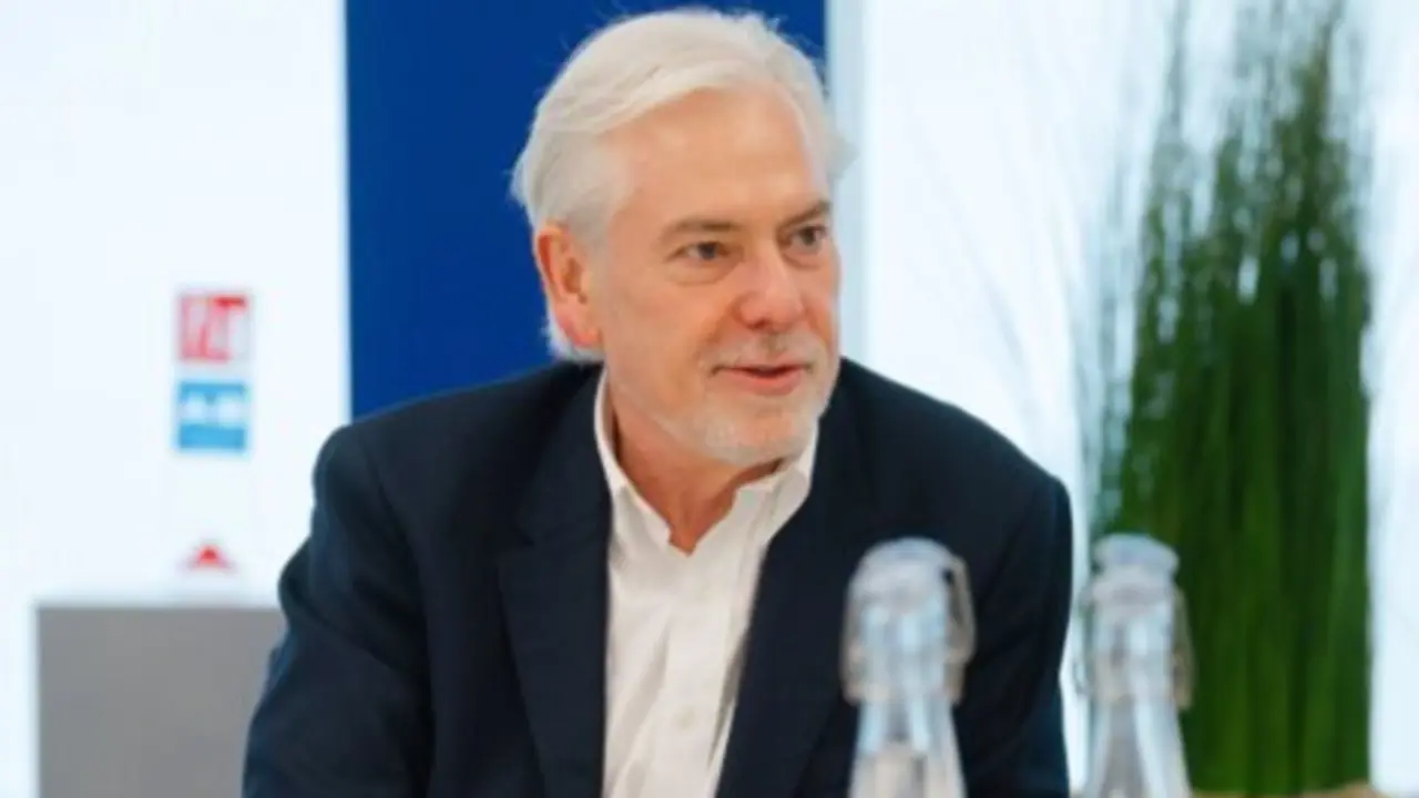  El consejero delegado (CEO) de Philip Morris International (PMI), Jacek Olczak, durante una entrevista en exclusiva concedida a Europa Press con motivo de las jornadas 'Technovation', organizadas por la propia compa&ntilde;&iacute;a en la ciudad suiza de Neuch&acirc;tel. - EUROPA PRESS 