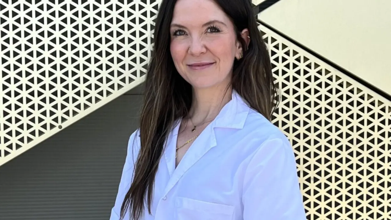  La Dra. Carmen Alc&aacute;ntara 