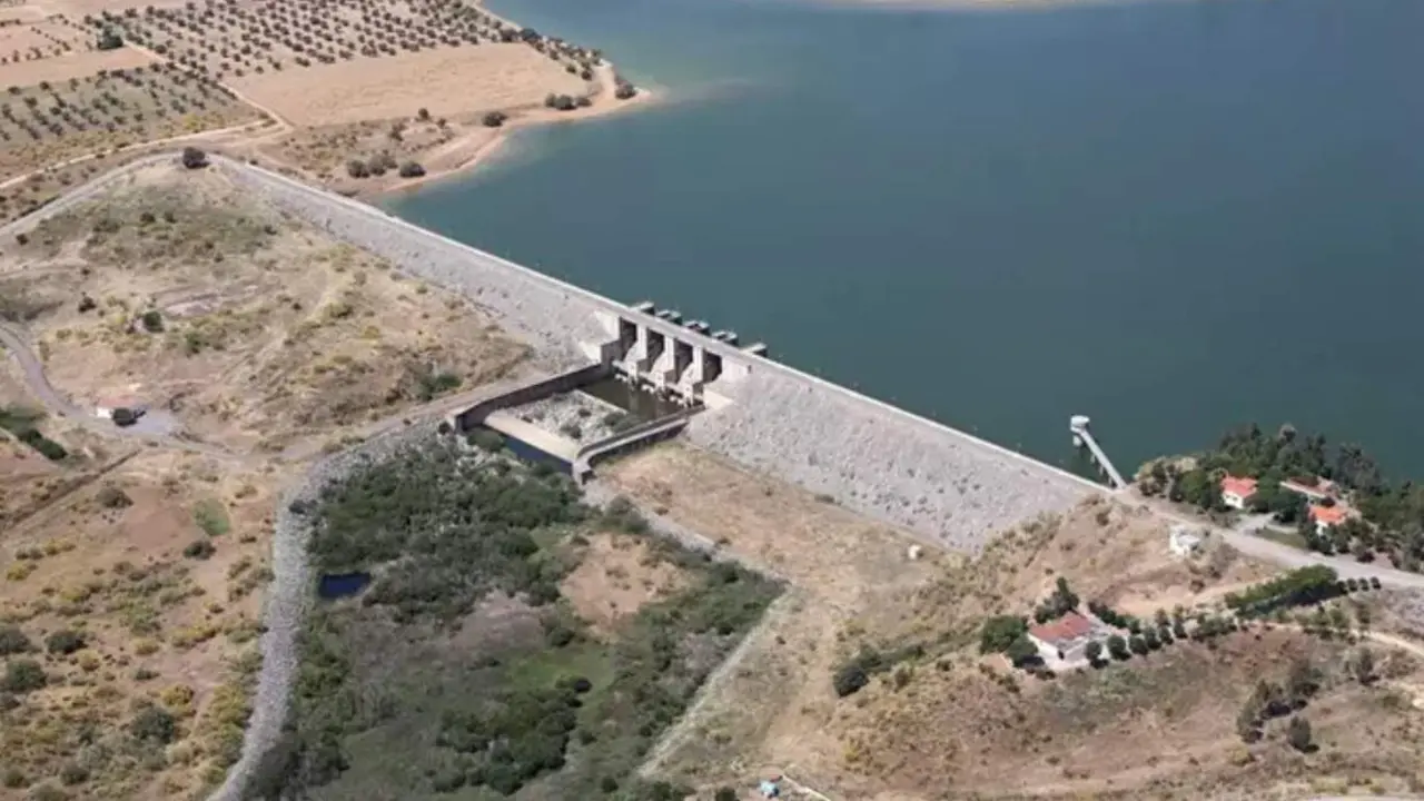  Presa y embalse de Sierra Boyera, en una imagen de archivo.<br>- CHG 