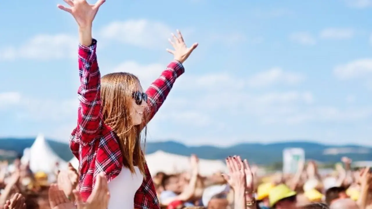  Festival. - TRAVELLYZE 