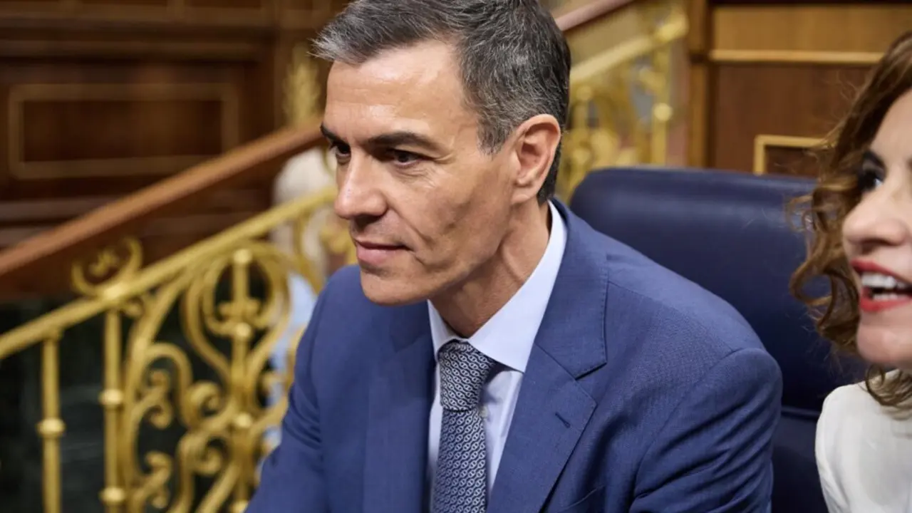  El presidente del Gobierno, Pedro S&aacute;nchez, durante una sesi&oacute;n de control al Gobierno, en el Congreso de los Diputados, a 18 de junio de 2025, en Madrid (Espa&ntilde;a).<br>- Jes&uacute;s Hell&iacute;n - Europa Press 