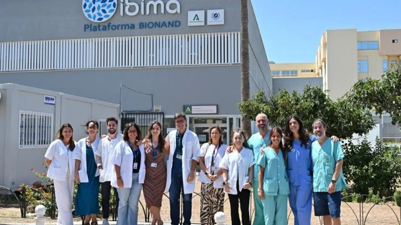  Un equipo internacional de investigadores, con la destacada participaci&oacute;n de Javier Pascual, onc&oacute;logo m&eacute;dico del Hospital Universitario Virgen de la Victoria (HUVV) e IBIMA Plataforma BIONAND, logra avance sobre tratamiento de c&aacute;ncer de mama<br>- JUNTA 