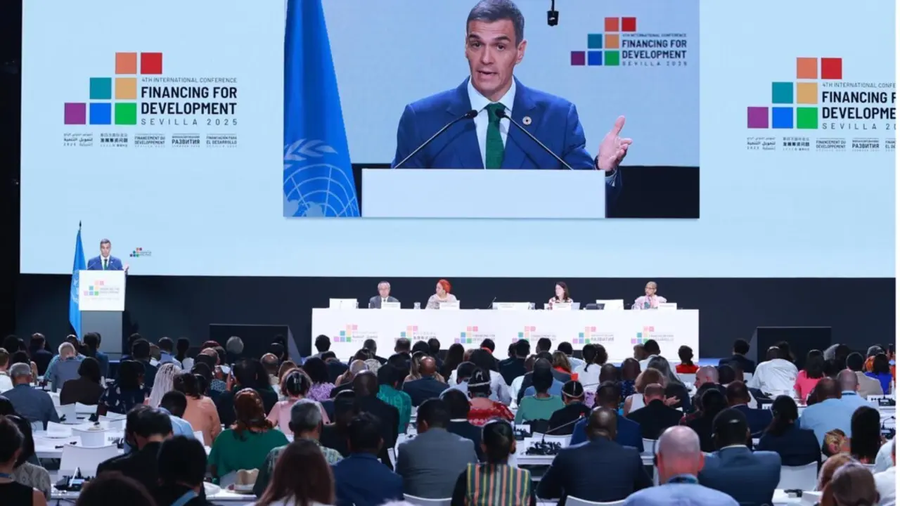  El presidente del Gobierno, Pedro S&aacute;nchez, clausura la IV Conferencia Internacional sobre la Financiaci&oacute;n para el Desarrollo de la ONU. A 03 de julio de 2025, en Sevilla (Andaluc&iacute;a, Espa&ntilde;a).<br>- Roc&iacute;o Ruz - Europa Press 