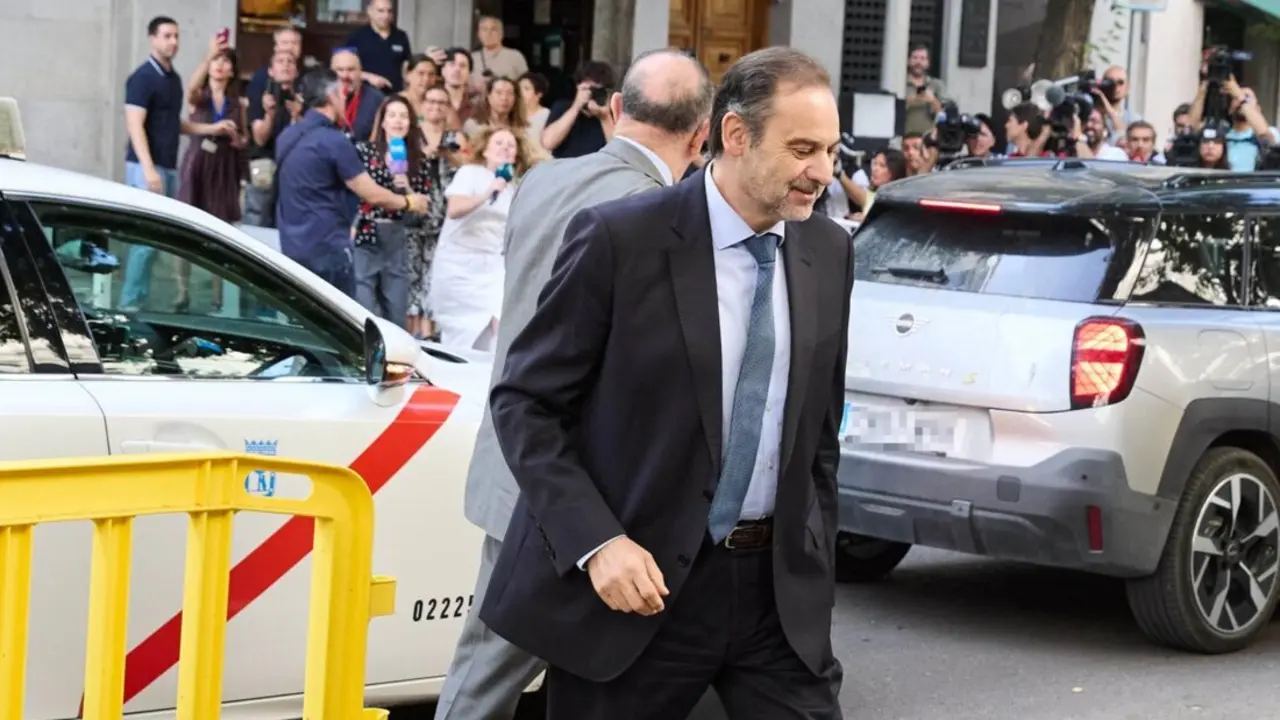  El exasesor del exministro Jos&eacute; Luis &Aacute;balos Koldo Garc&iacute;a a su llegada al Tribunal Supremo, a 23 de junio de 2025, en Madrid (Espa&ntilde;a).<br>- Jes&uacute;s Hell&iacute;n - Europa Press 