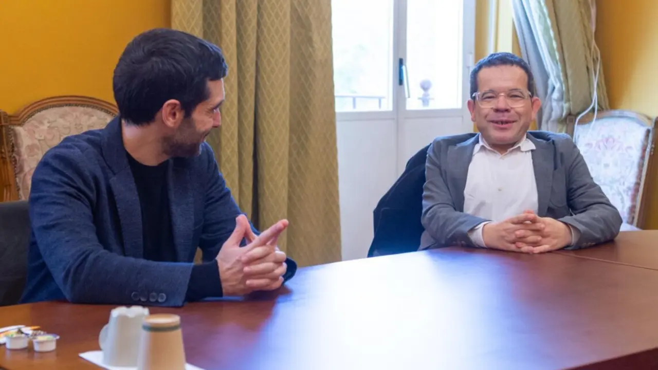  Archivo - El ministro de Derechos Sociales,Consumo y Agenda 2030, Pablo Bustinduy (i), junto al director del Real Patronato sobre Discapacidad, Jes&uacute;s Mart&iacute;n Blanco (d).<br>- Gustavo Valiente - Europa Press - Archivo 