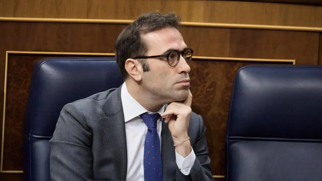  El ministro de Econom&iacute;a, Carlos Cuerpo, durante un pleno en el Congreso de los Diputados, a 25 de junio de 2025, en Madrid (Espa&ntilde;a).<br>- Jes&uacute;s Hell&iacute;n - Europa Press 
