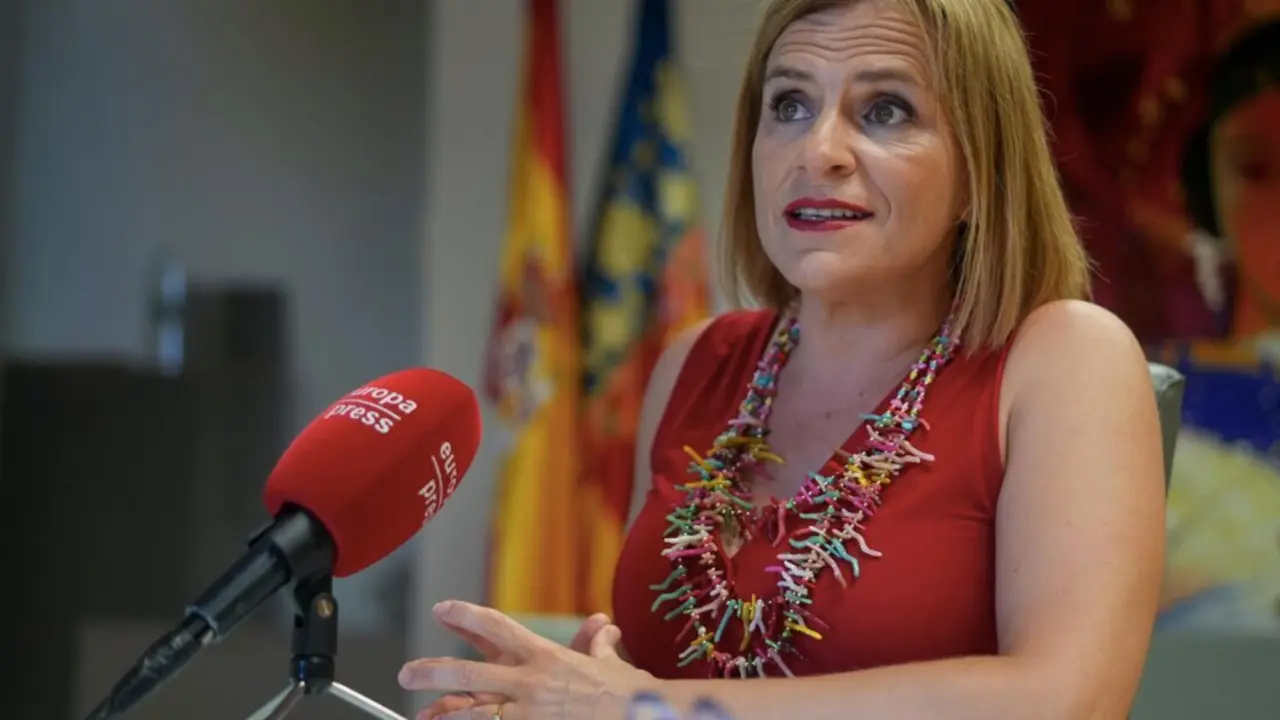  La delegada del Gobierno en la Comunitat Valenciana y secretaria general del PSPV de la ciudad de Val&egrave;ncia, Pilar Bernab&eacute;, durante una entrevista para Europa Press<br>- Eduardo Manzana - Europa Press 