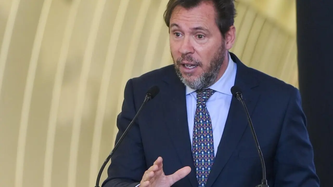  El ministro de Transportes y Movilidad Sostenible, &Oacute;scar Puente, preside la puesta en servicio del nuevo ramal de continuidad entre Sierrapando y Barreda, en el nudo de Torrelavega, a 21 de julio de 2025, en Torrelavega, Cantabria (Espa&ntilde;a).<br>- Nacho Cubero - Europa Press 