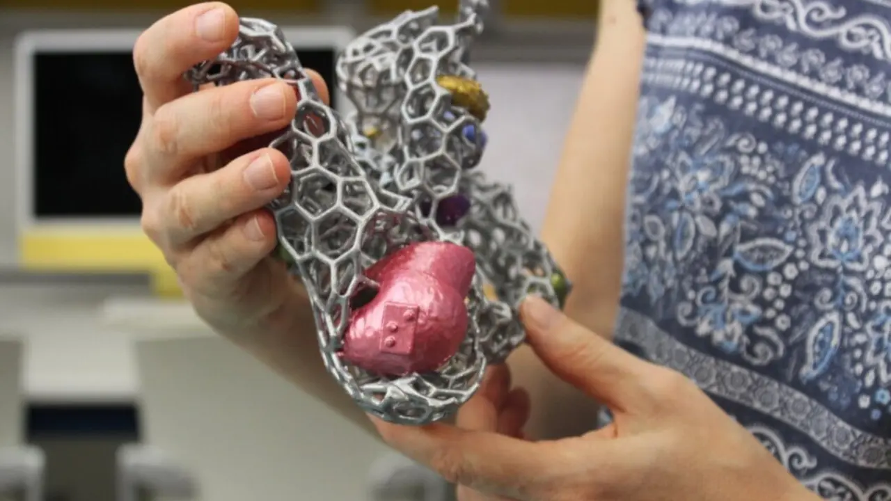  Amelia Ortiz<br>- UV 