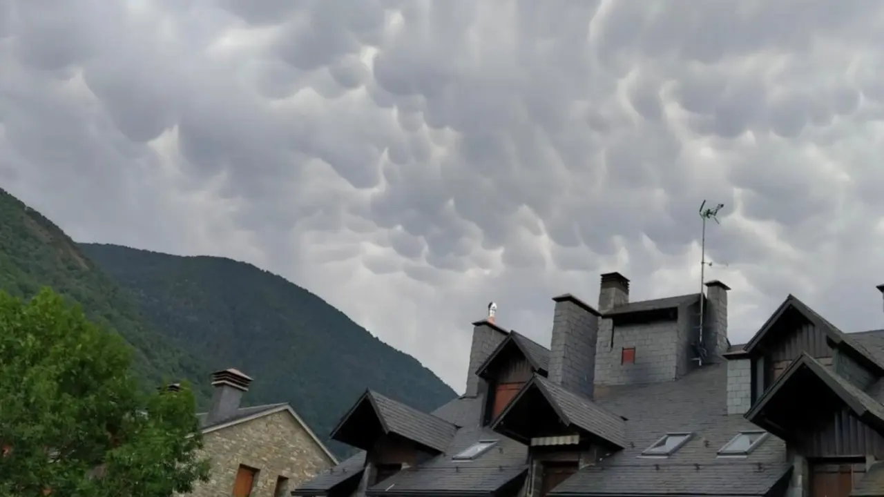  Cielo nublado, tormenta, dana, Pirineo, Biescas, Huesca<br>- EUROPA PRESS 
