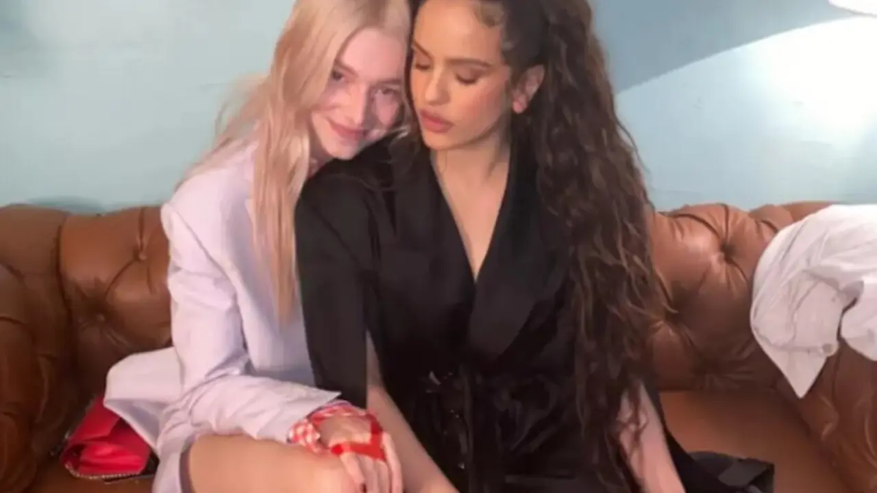  Hunter Schafer y Rosal&iacute;a 