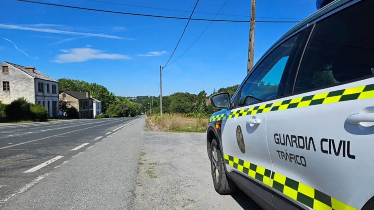  Coche de Guardia Civil de Tr&aacute;fico (Foto: Archivo). 