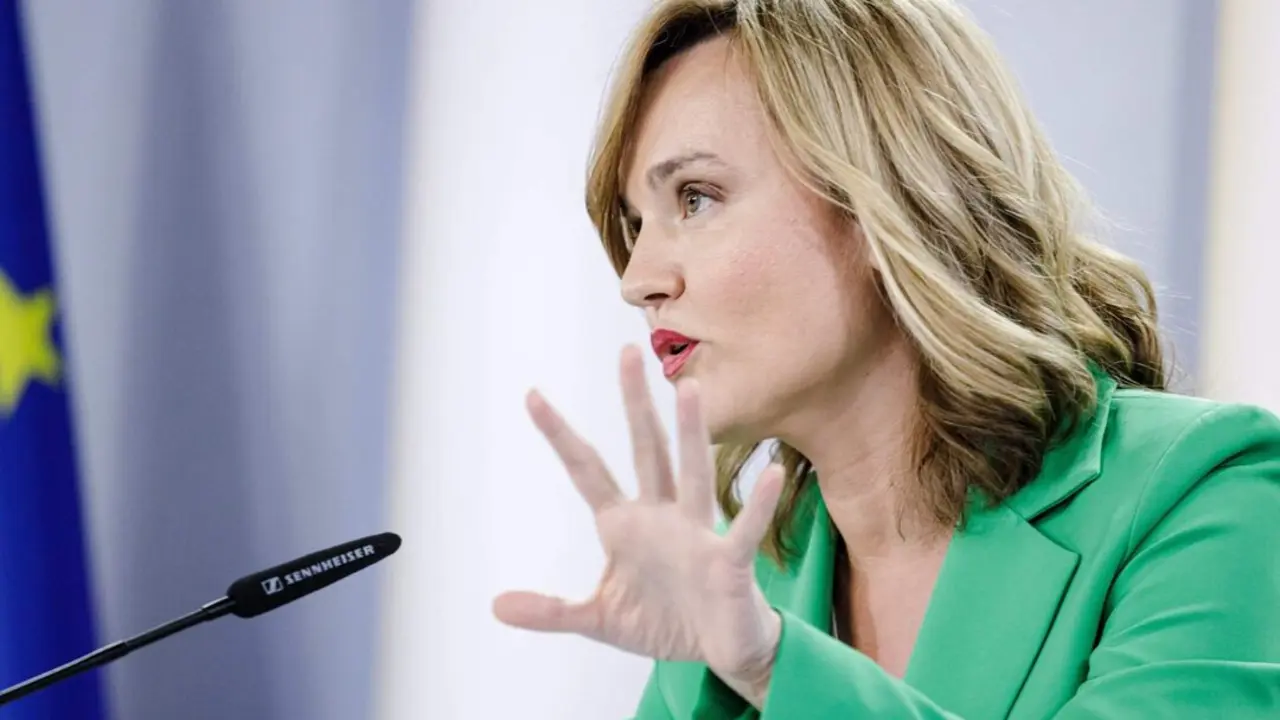  La ministra de Educaci&oacute;n y Formaci&oacute;n Profesional, Pilar Alegr&iacute;a, 