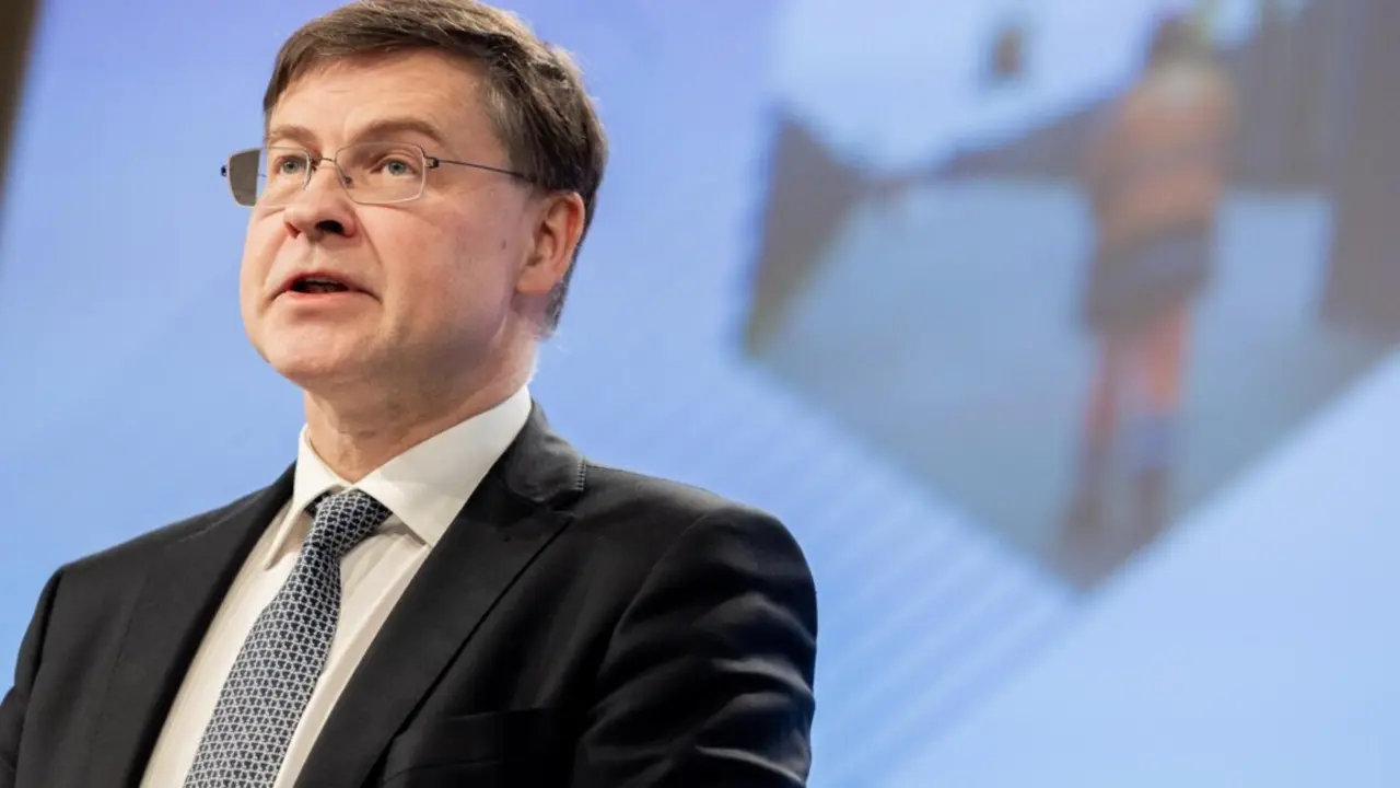  Archivo - HANDOUT - 24 January 2024, Belgium, Brussels: European Executive Vice President and Commissioner for Economy and Trade Valdis Dombrovskis gives a press conference on the Economic Security package, following the weekly meeting of the von der Leye<br>- Jennifer Jacquemart/European Com / DPA - Archivo 