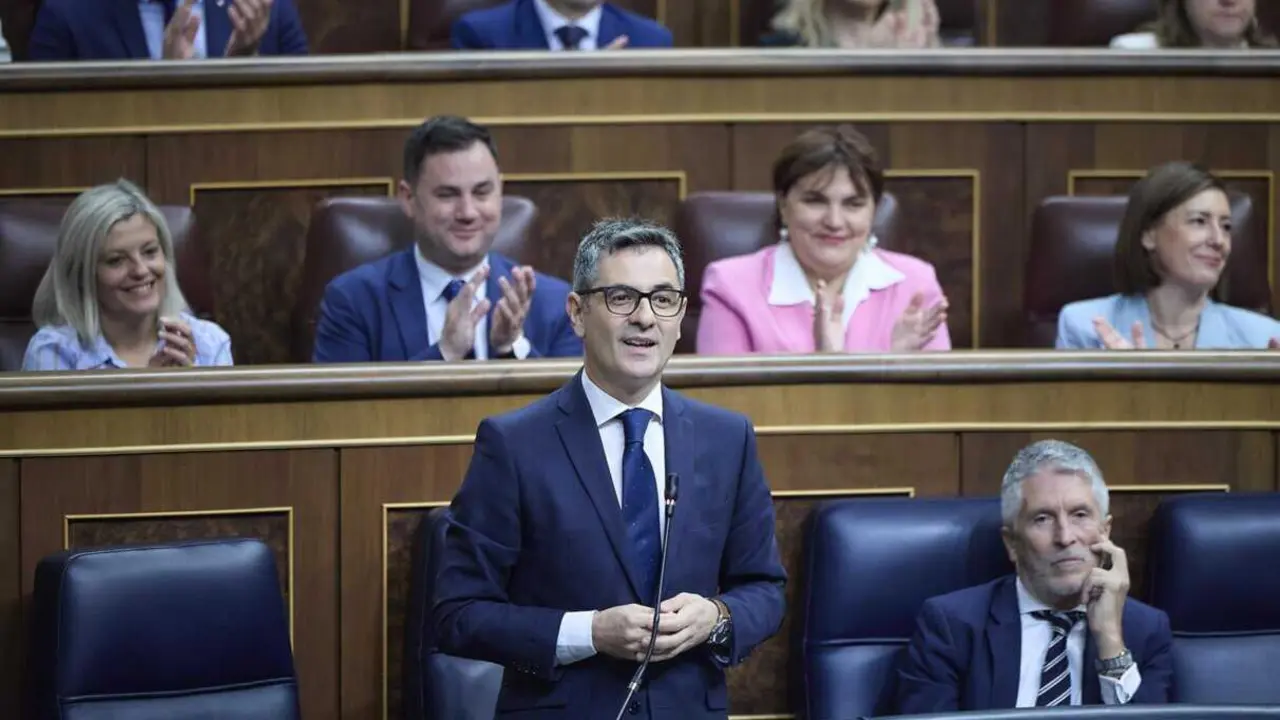  El ministro de la Presidencia, Relaciones con las Cortes y Justicia, F&eacute;lix Bola&ntilde;os, interviene durante una sesi&oacute;n de control en el Gobierno, en el Congreso de los Diputados, a 24 de septiembre de 2025, en Madrid (Espa&ntilde;a).<br>- Jes&uacute;s Hell&iacute;n - Europa Press 