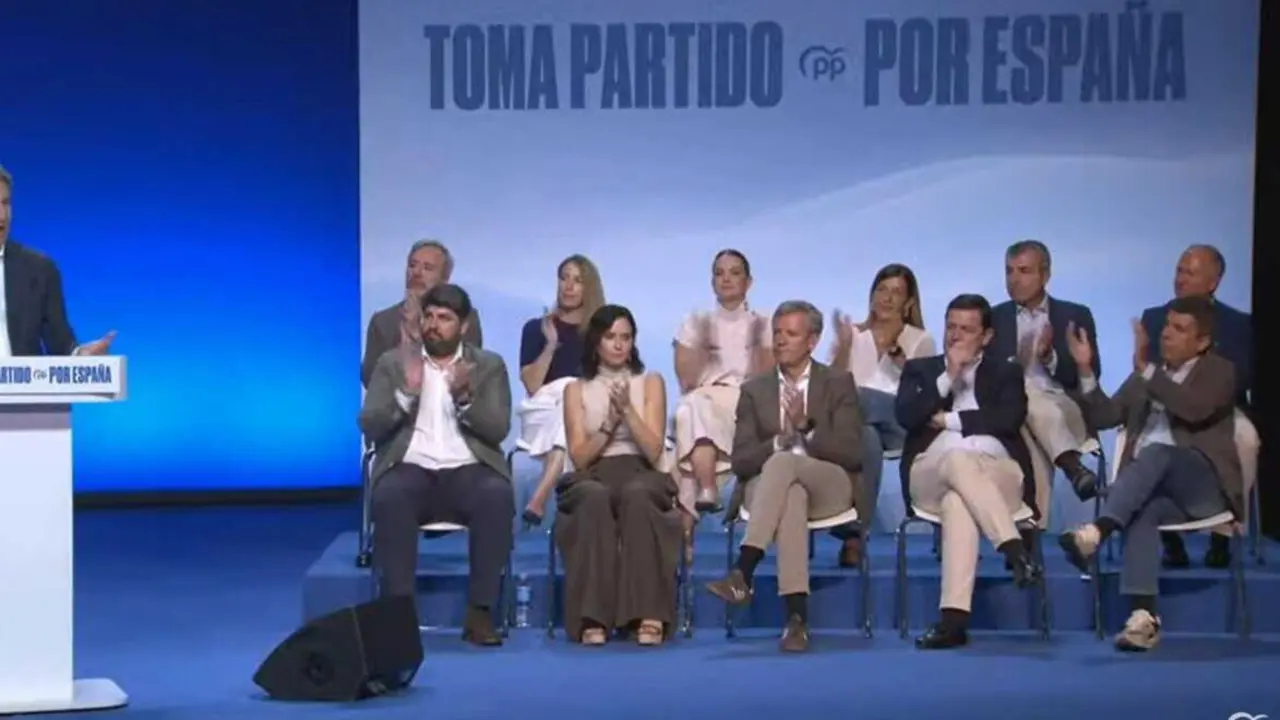  El l&iacute;der del PP, Alberto N&uacute;&ntilde;ez Feij&oacute;o, junto a los presidentes auton&oacute;micos del PP en Murcia.<br>- EUROPA PRESS 