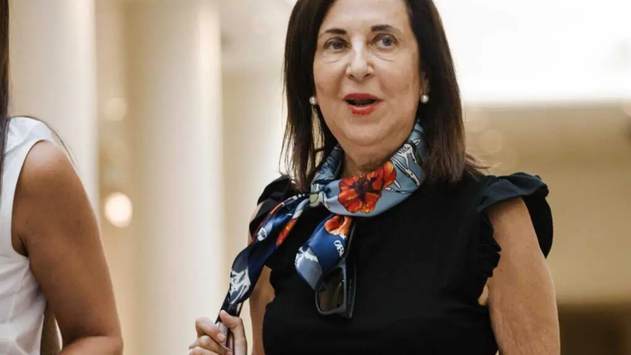  La ministra de Defensa, Margarita Robles, a su llegada a una sesi&oacute;n de control al Gobierno en el Senado, a 16 de septiembre de 2025, en Madrid (Espa&ntilde;a).<br>- Carlos Luj&aacute;n - Europa Press 