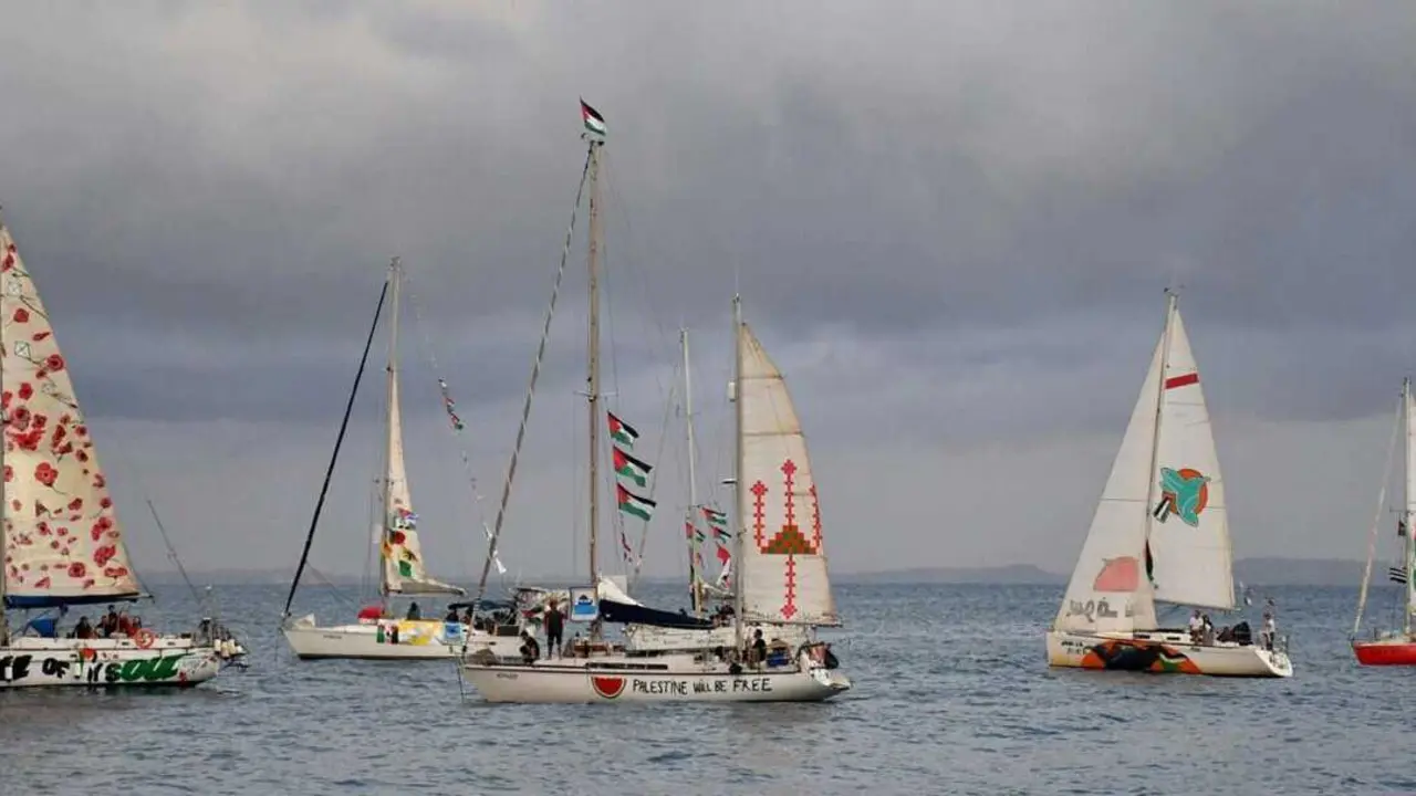  La Flotilla a Gaza entra en "zona de alto riesgo" y denuncia el acoso de buques militares y drones 