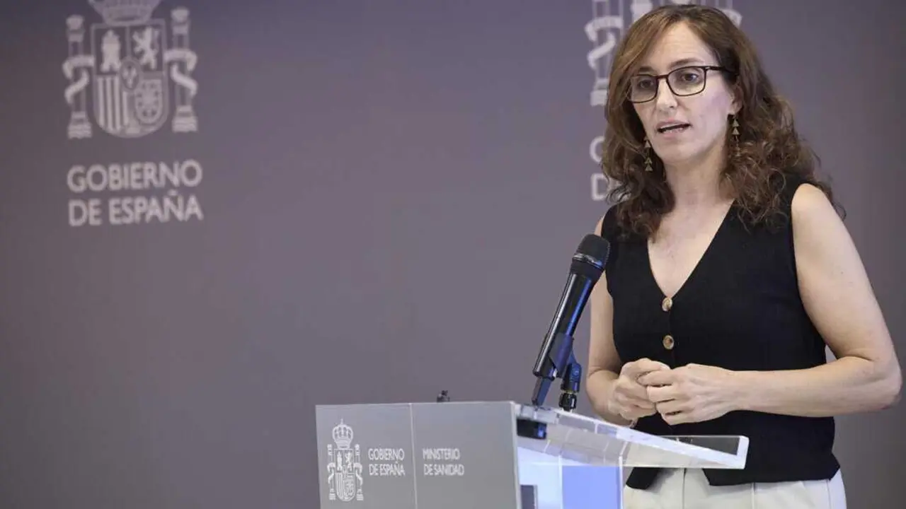  La ministra de Sanidad, M&oacute;nica Garc&iacute;a, durante una rueda de prensa tras presidir, de forma telem&aacute;tica, la reuni&oacute;n del Consejo Interterritorial del Sistema Nacional de Salud (CISNS), a 18 de septiembre de 2025, en Madrid (Espa&ntilde;a). Durante la rueda de prens<br>- Jes&uacute;s Hell&iacute;n - Europa Press 