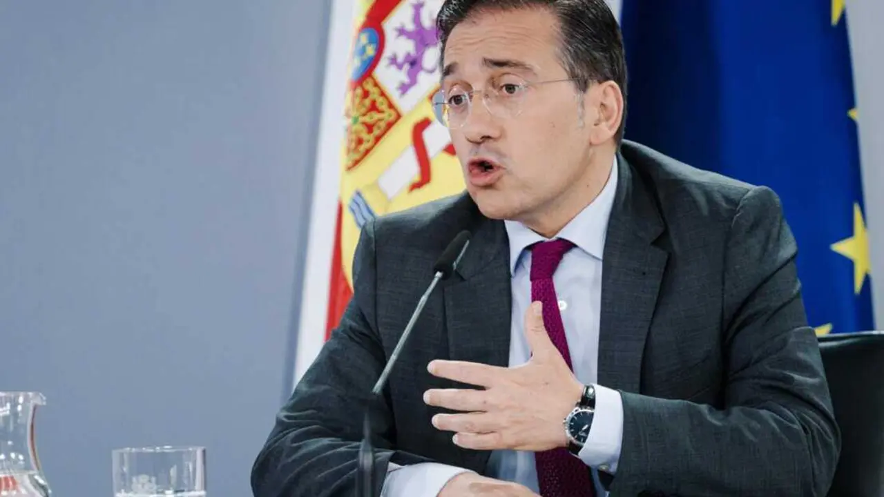  El ministro de Asuntos Exteriores, Uni&oacute;n Europea y Cooperaci&oacute;n, Jos&eacute; Manuel Albares, durante una rueda de prensa posterior a la reuni&oacute;n del Consejo de Ministros en el Palacio de La Moncloa, a 10 de junio de 2025, en Madrid (Espa&ntilde;a).<br>- Carlos Luj&aacute;n - Europa Press 