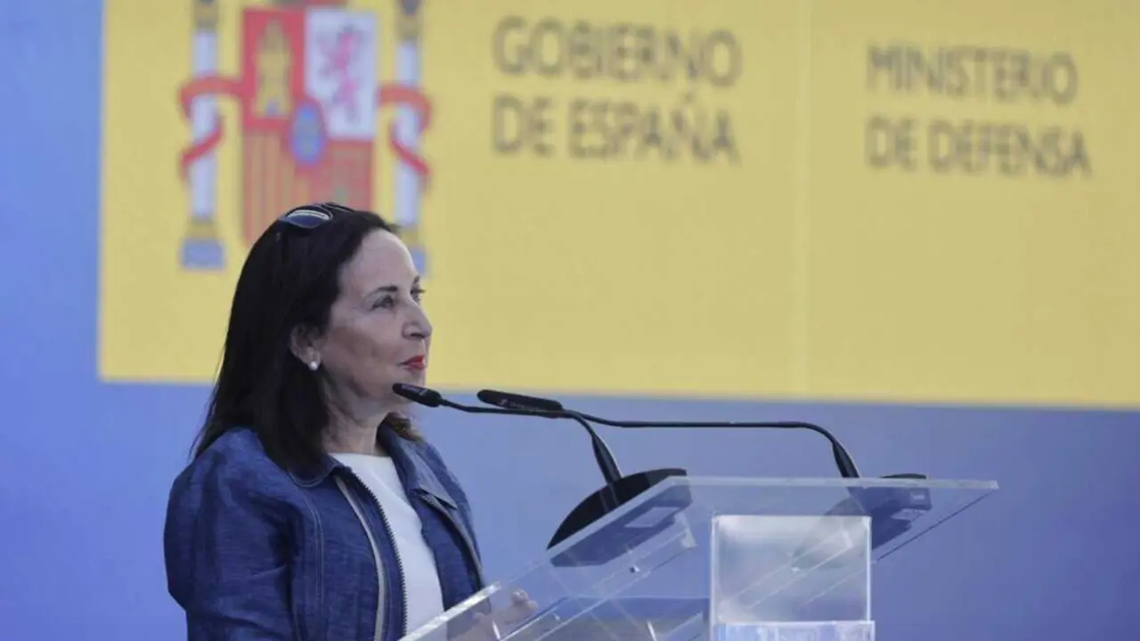  La ministra de Defensa, Margarita Robles, durante la ceremonia de puesta a flote del submarino S-82 'Monturiol', segunda unidad de la serie S-80 construida para la Armada, en el Astillero de Navantia, a 3 de octubre de 2025, en Cartagena, Murcia (Espa&ntilde;a).<br>- Mart&iacute;n C. - Europa Press 