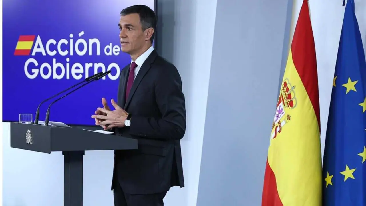  Archivo - El presidente del Gobierno, Pedro S&aacute;nchez, durante una declaraci&oacute;n institucional, en el Palacio de la Moncloa, a 22 de junio de 2025<br>- Pool Moncloa/Fernando Calvo - Archivo 