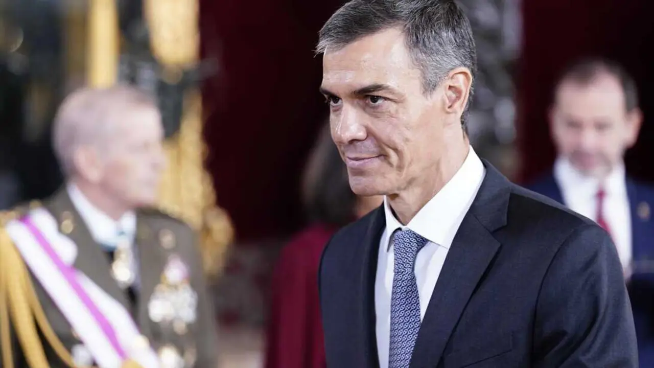  El presidente del Gobierno y secretario general del PSOE, Pedro S&aacute;nchez, durante la recepci&oacute;n con motivo del d&iacute;a de la Fiesta Nacional, en el Palacio Real, a 12 de octubre de 2025, en Madrid (Espa&ntilde;a).<br>- A. P&eacute;rez Meca - Europa Press 