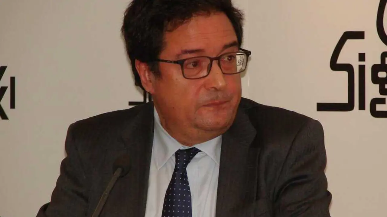  &Oacute;scar L&oacute;pez asegura que el fiscal general es "inocente" y que s&oacute;lo es "culpable" de "perseguir un delito"<br>- CLUB SIGLO XXI 