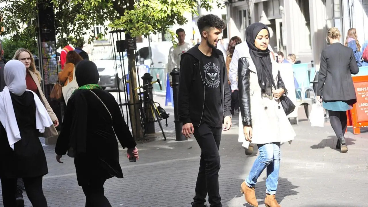 Reino Unido endurece las condiciones para tener la residencia fija: los refugiados deber&aacute;n pasar al menos 20 a&ntilde;os en el pa&iacute;s