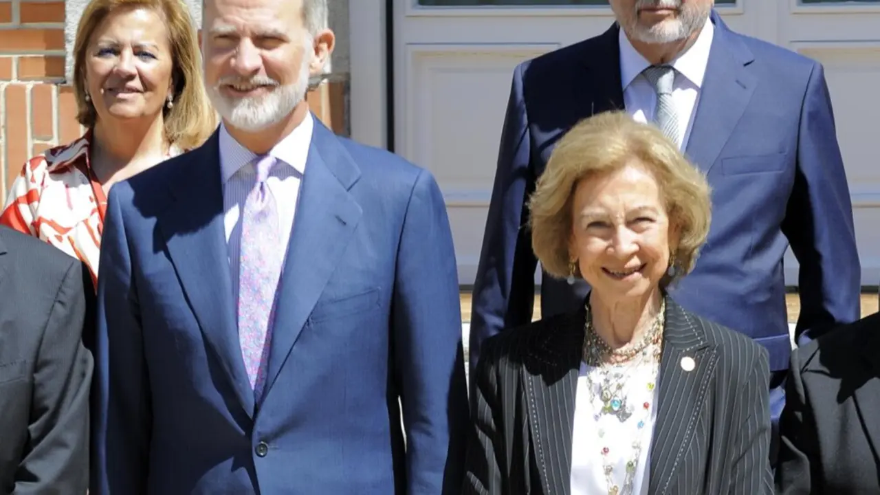 Archivo - El Rey Felipe y la Reina Sof&iacute;a durante a la audiencia al Comit&eacute; Ejecutivo de la Federaci&oacute;n Espa&ntilde;ola de Bancos de Alimentos en el Palacio de La Zarzuela
- EUROPA PRESS - Archivo