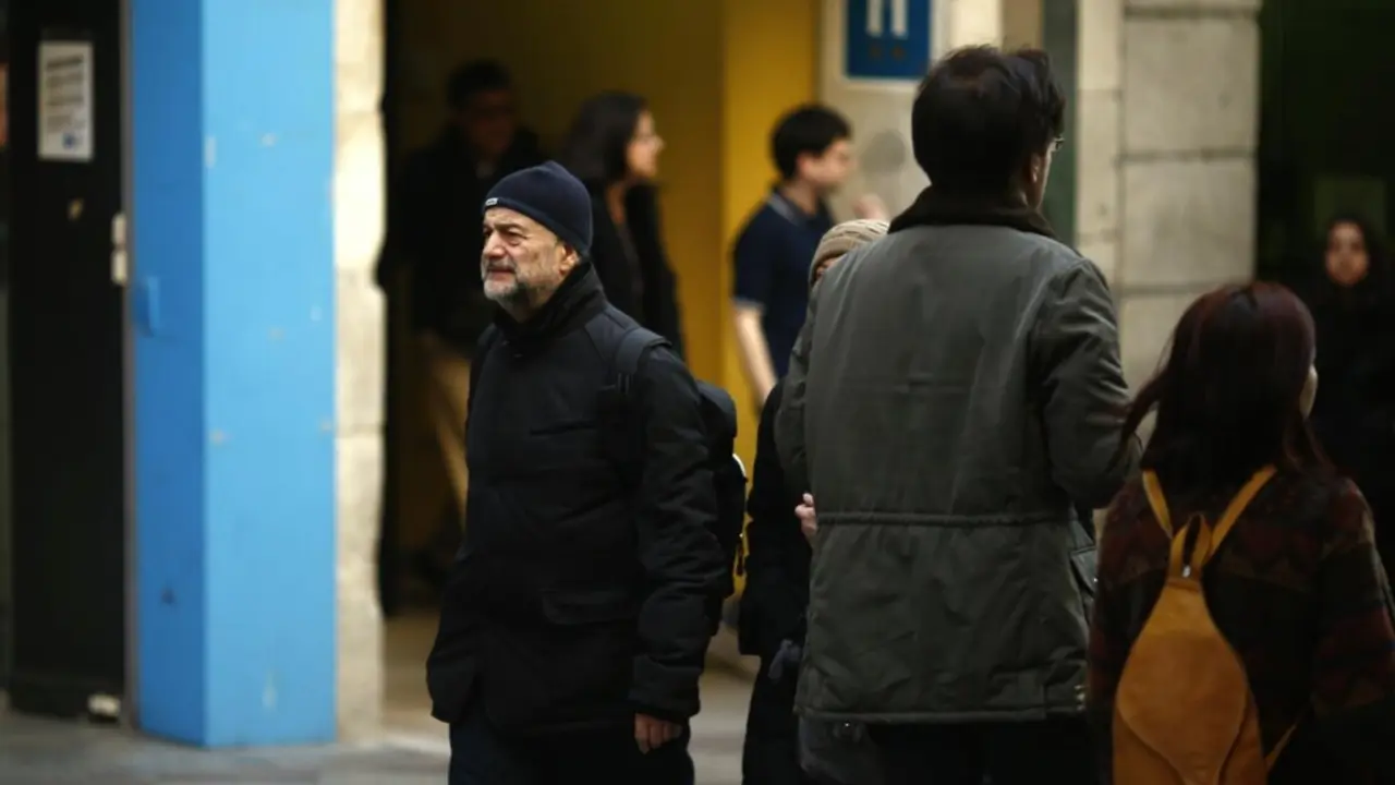 Archivo - Gente paseando en Madrid (Espa&ntilde;a).
- EUROPA PRESS - Archivo