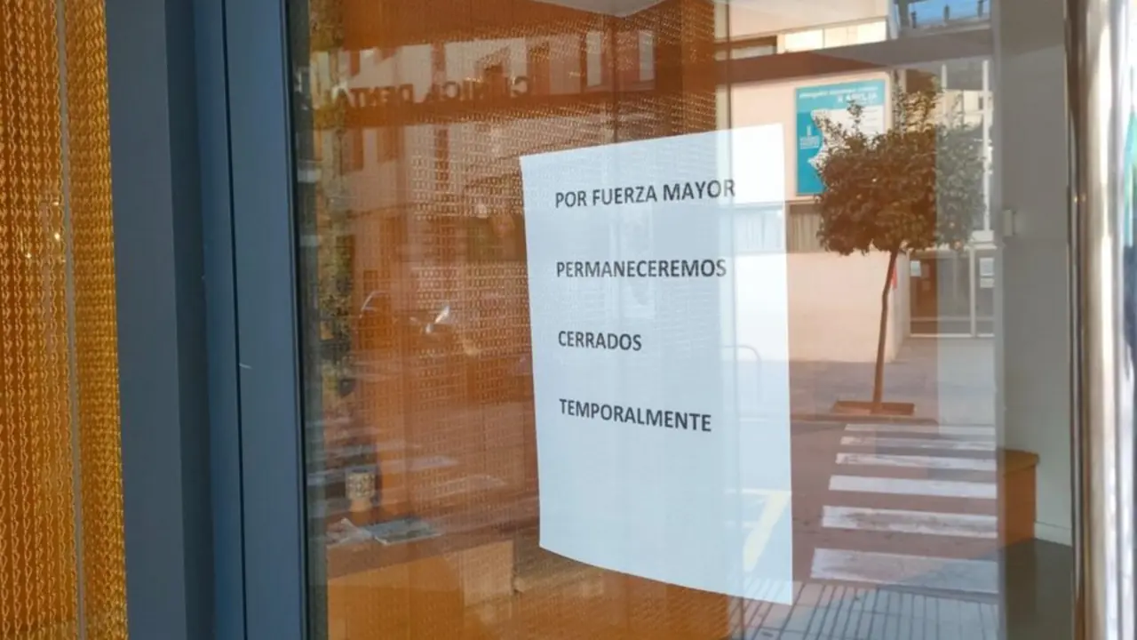 Cartel en la cl&iacute;nica dental donde fue tratada la menor
- EUROPA PRESS