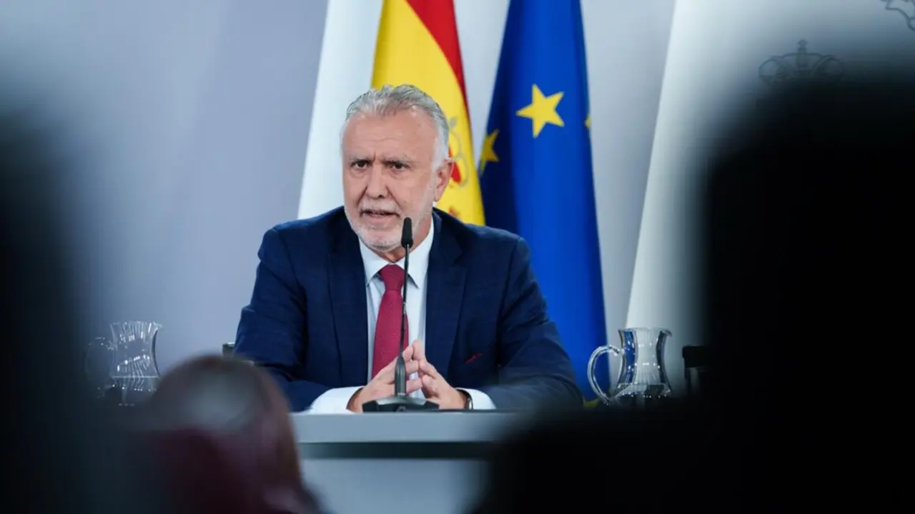 El ministro de Pol&iacute;tica Territorial y Memoria Democr&aacute;tica , &Aacute;ngel V&iacute;ctor Torres, durante la rueda de prensa tras el Consejo de Ministros, en el Palacio de La Moncloa, a 25 de noviembre de 2025, en Madrid (Espa&ntilde;a).
- Matias Chiofalo - Europa Press