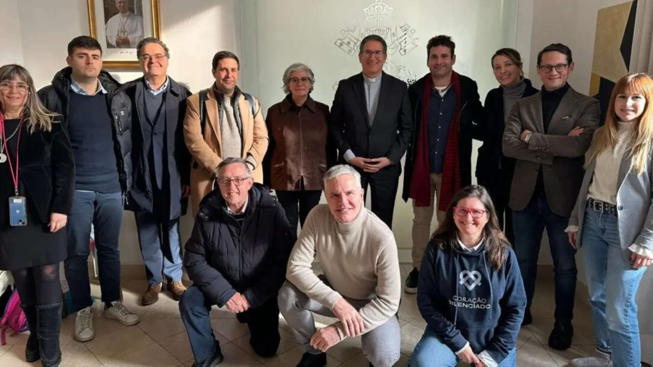 Asociaciones de v&iacute;ctimas en el marco de la reuni&oacute;n con la Comisi&oacute;n para la protecci&oacute;n de los menores del Vaticano.
- ANIR