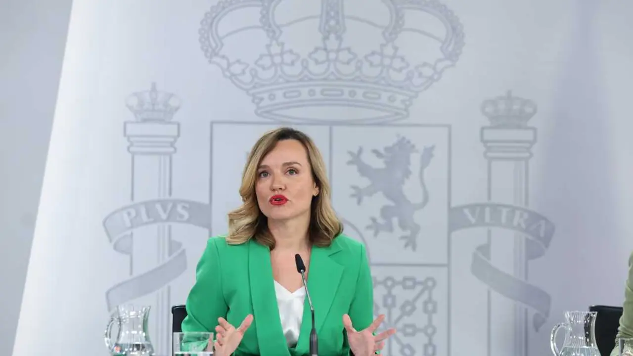 La ministra de Educaci&oacute;n, Formaci&oacute;n Profesional y Deportes y portavoz del Gobierno, Pilar Alegr&iacute;a, interviene durante una rueda de prensa posterior  a la reuni&oacute;n del Consejo de Ministros.
