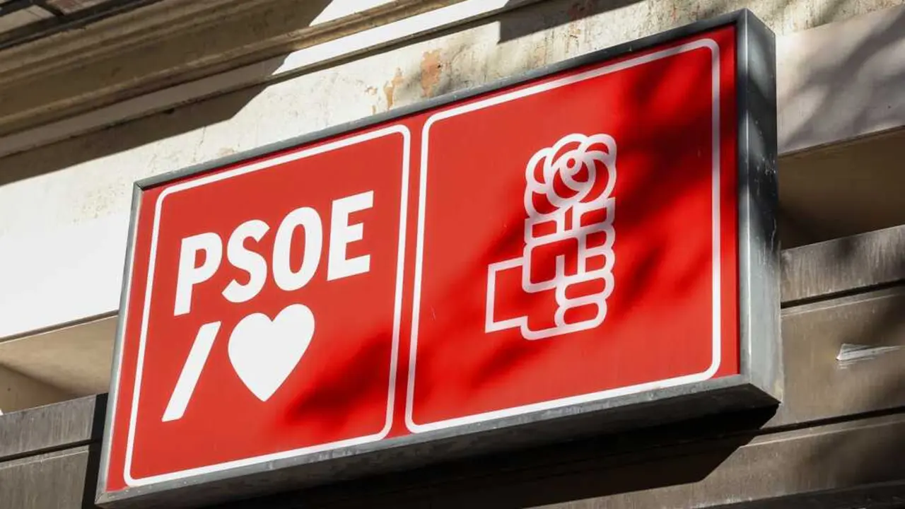 Fachada de la sede del PSOE en Ferraz, a 27 de noviembre de 2025, en Madrid (Espa&ntilde;a).