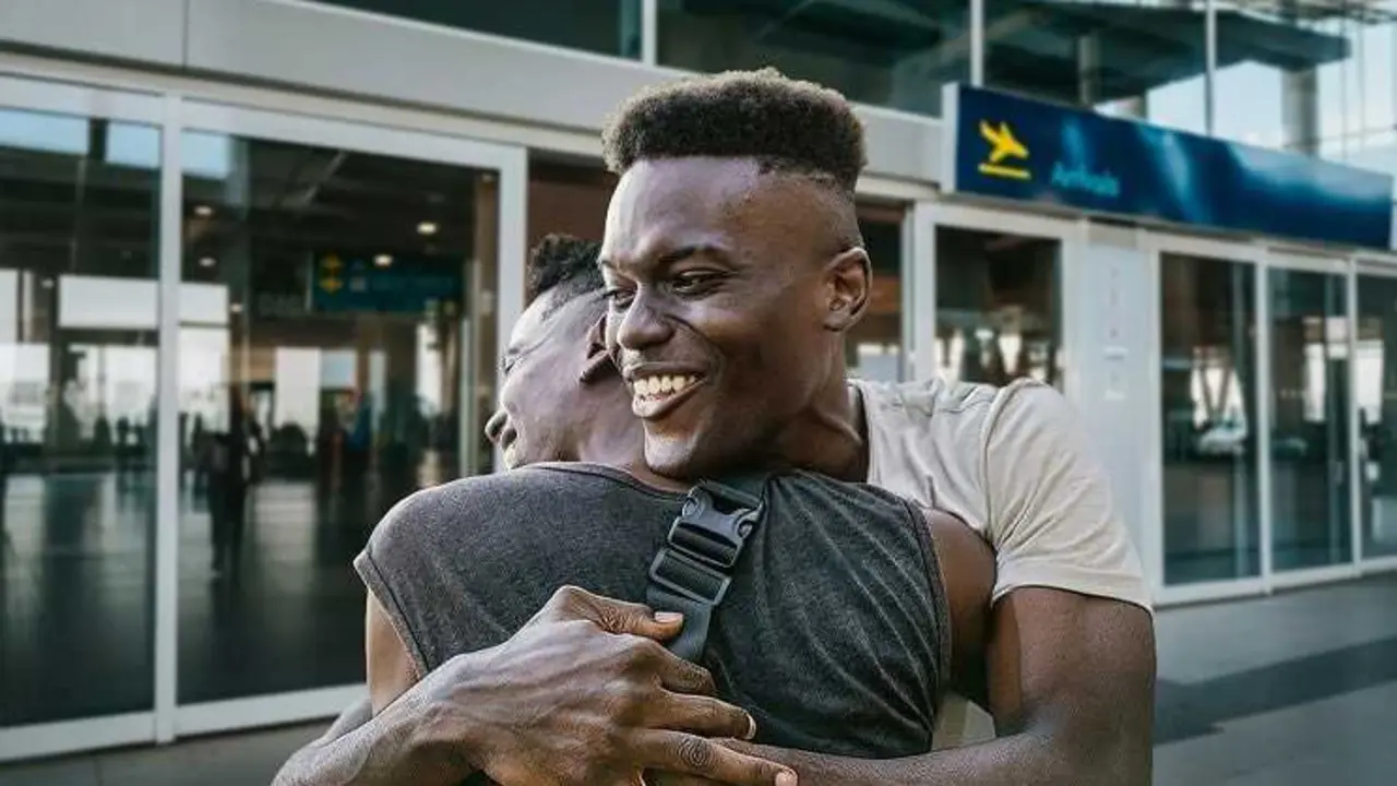 Imagen de la campa&ntilde;a 'El abrazo m&aacute;s esperado'.