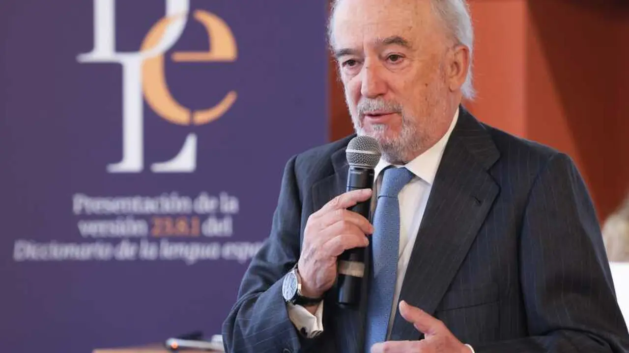 El director de la Real Academia Espa&ntilde;ola, Santiago Mu&ntilde;oz Machado, interviene durante la presentaci&oacute;n de la versi&oacute;n 23.8.1 del Diccionario de la lengua espa&ntilde;ola, en la Real Academia Espa&ntilde;ola, a 15 de diciembre de 2025, en Madrid (Espa&ntilde;a). Esta versi&oacute;n, pre