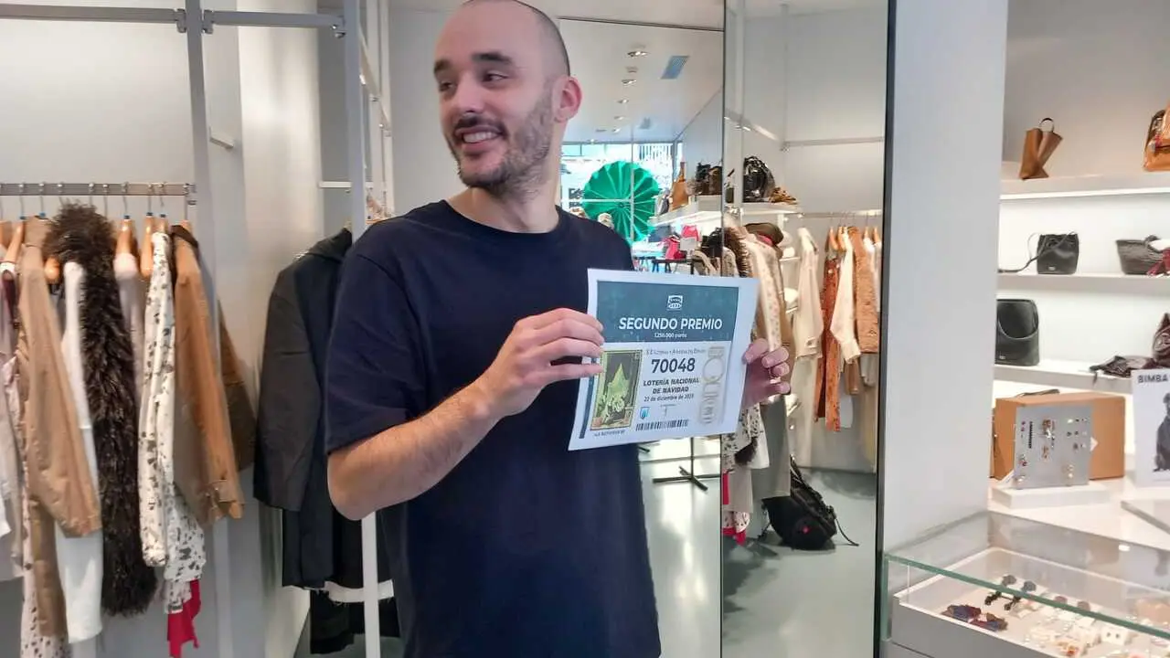 Uno de los trabajadores de Bimba y Lola de Logro&ntilde;o, agraciado con un segundo premio; 'De momento tengo que asumirlo'