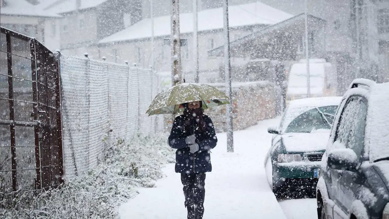 Pedrafita do Cebreiro, Lugo. Entra un temporal de nieve en el norte en altitudes superiores a 800 metros. En Pedrafita, la llegada de los Reyes Magos ha coincidido con el momento de mayor intensidad de la nevada.