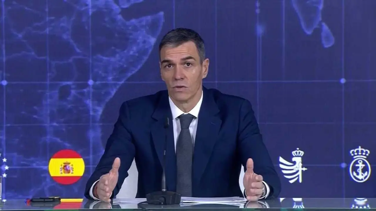 El presidente del Gobierno, Pedro S&aacute;nchez, mantiene una videoconferencia con las unidades espa&ntilde;olas en misiones humanitarias y de paz en el exterior