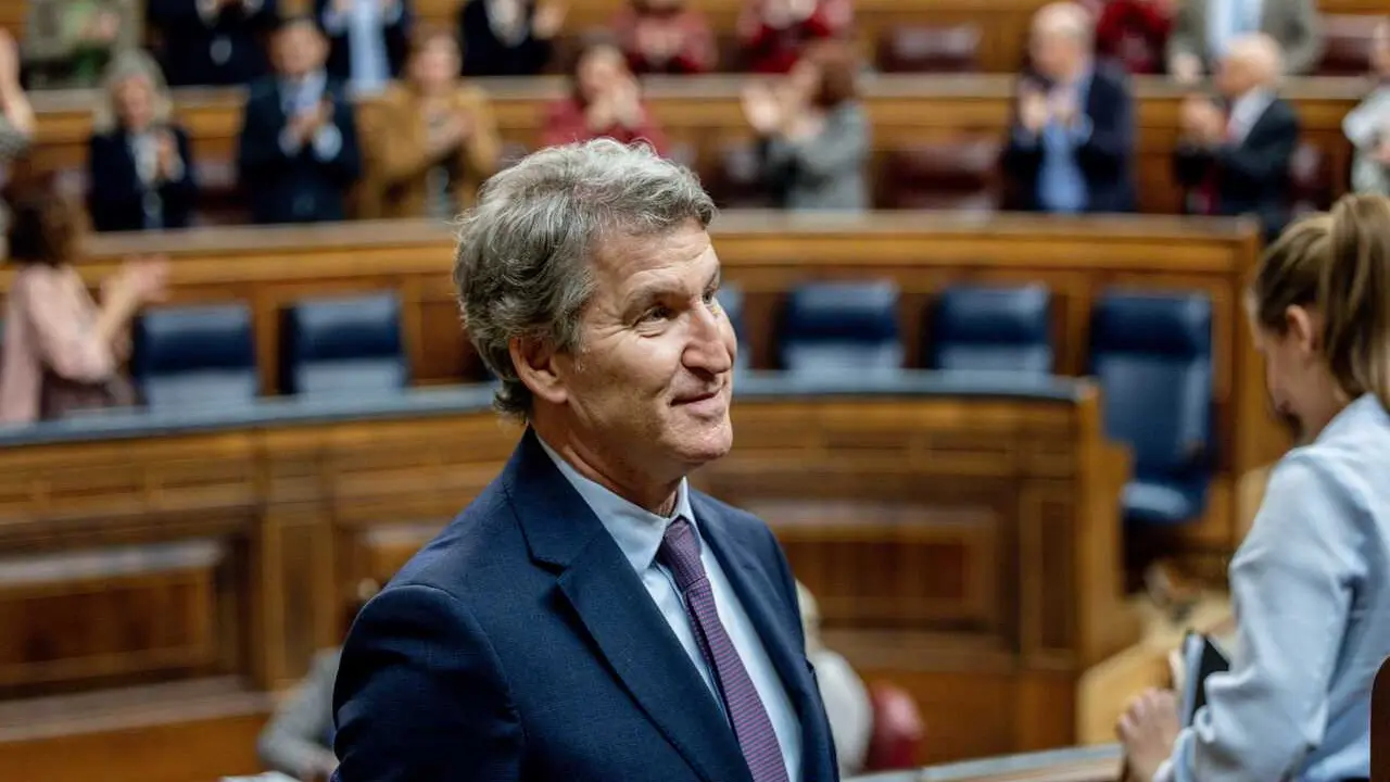 El presidente del PP, Alberto N&uacute;&ntilde;ez Feij&oacute;o, durante una sesi&oacute;n plenaria en el Congreso, a 11 de diciembre de 2025, en Madrid (Espa&ntilde;a).