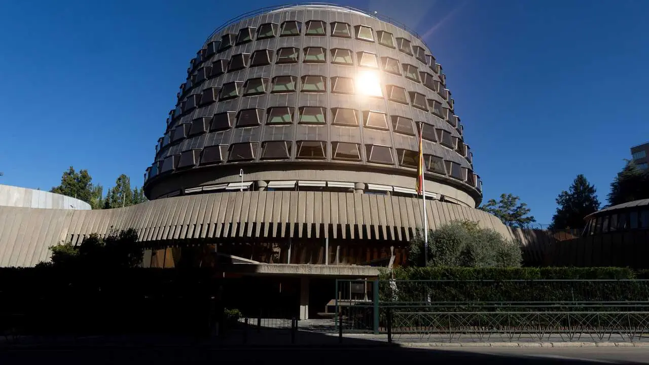 Archivo - Fachada de la sede del Tribunal Constitucional de Espa&ntilde;a, a 26 de septiembre de 2025, en Madrid (Espa&ntilde;a).