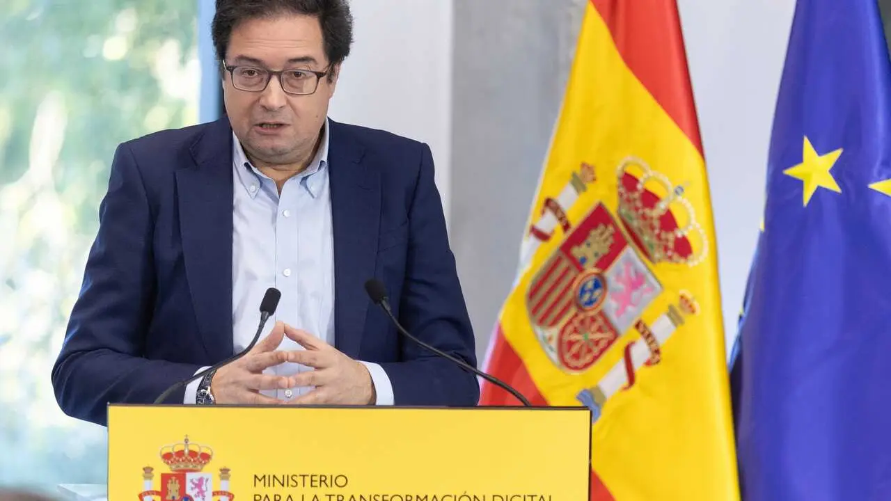 Archivo - El ministro para la Transformaci&oacute;n Digital y de la Funci&oacute;n P&uacute;blica, &Oacute;scar L&oacute;pez.