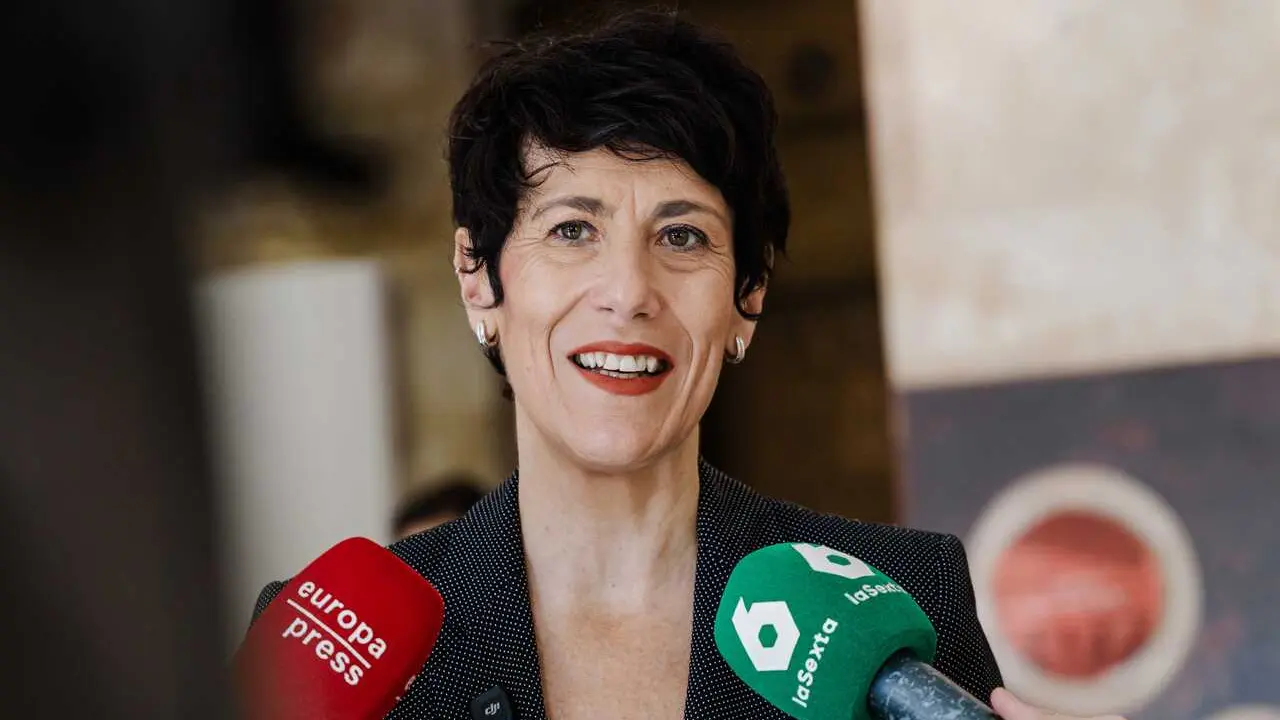 Archivo - La ministra de Inclusi&oacute;n, Seguridad Social y Migraciones, Elma Saiz.