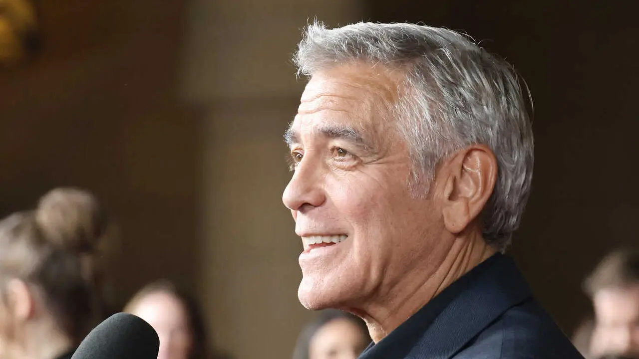Archivo - November 11, 2025, Los Angeles, California, USA: George Clooney at the Netflix Jay Kelly Premiere at The Egyptian Theatre Hollywood