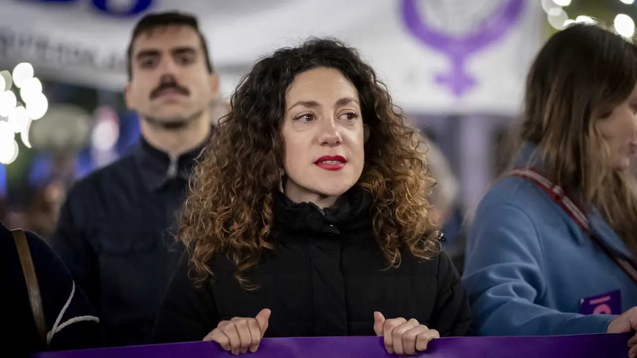 Archivo - La portavoz del grupo parlamentario de sumar, Aina Vidal, durante una concentraci&oacute;n por el d&iacute;a de la Eliminaci&oacute;n de la violencia contra las Mujeres, a 25 de noviembre de 2025, en Madrid (Espa&ntilde;a). Manifestantes durante una concentraci&oacute;n por el d&iacute;
