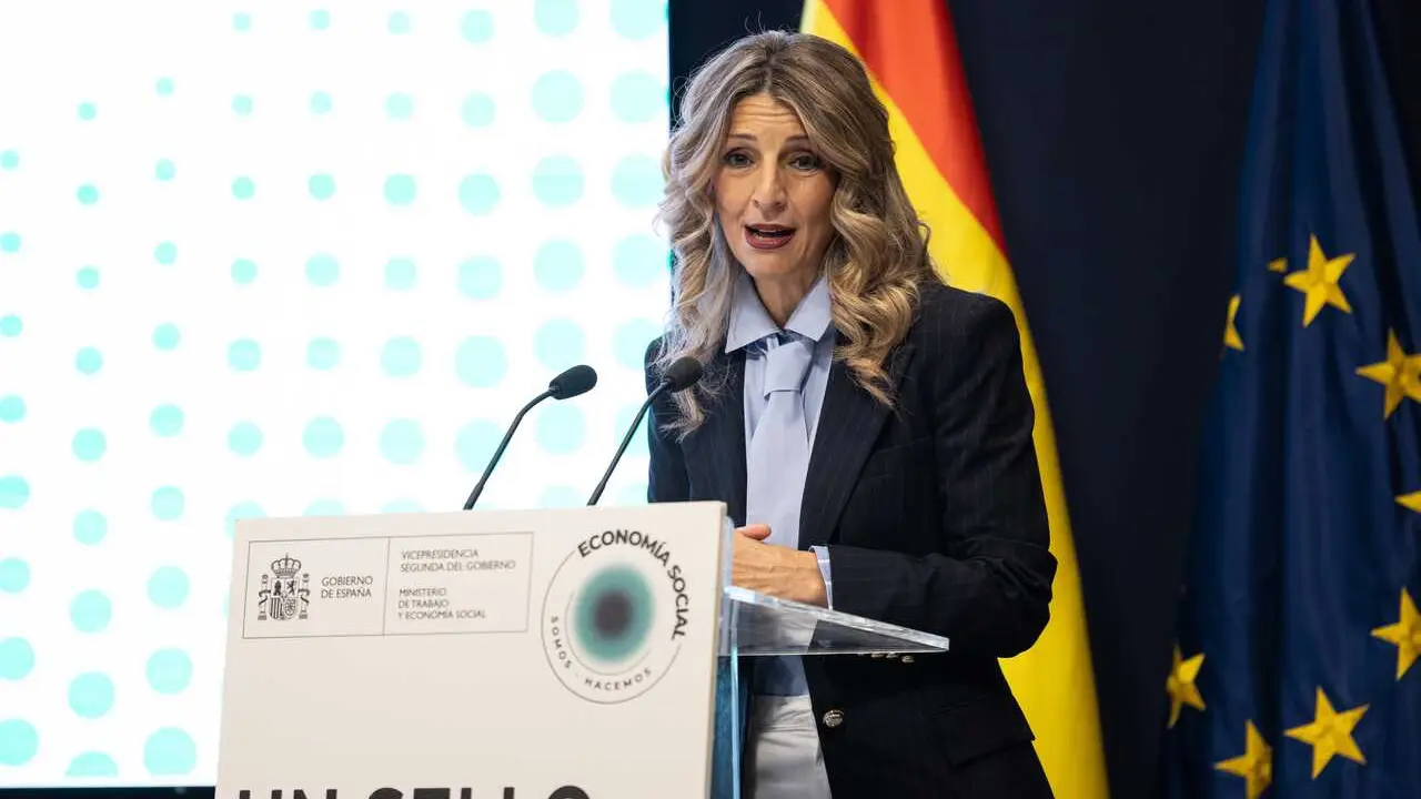 La vicepresidenta segunda y ministra de Trabajo y Econom&iacute;a Social, Yolanda D&iacute;az, durante una rueda de prensa, en el Ministerio de Trabajo y Econom&iacute;a Social, a 19 de diciembre de 2025, en Madrid (Espa&ntilde;a).