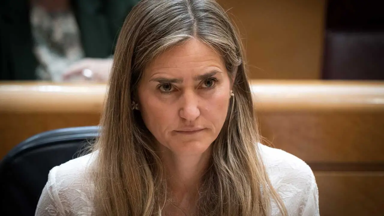 Archivo - La vicepresidenta tercera y ministra para la Transici&oacute;n Ecol&oacute;gica y el Reto Demogr&aacute;fico, Sara Aagesen, durante una sesi&oacute;n plenaria en el Senado, a 21 de mayo de 2025, en Madrid (Espa&ntilde;a). Aagesen comparece en el Senado sobre el apag&oacute;n del 28 de a