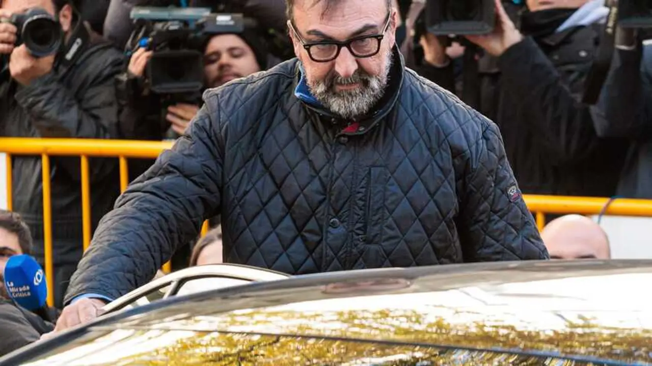 Archivo - El exasesor Koldo Garc&iacute;a a su llegada al Tribunal Supremo, a 27 de noviembre de 2025, en Madrid (Espa&ntilde;a). El magistrado del Tribunal Supremo, Leopoldo Puente, ha citado al exministro Jos&eacute; Luis &Aacute;balos y al exasesor Koldo Garc&iacute;a a comparecer hoy p